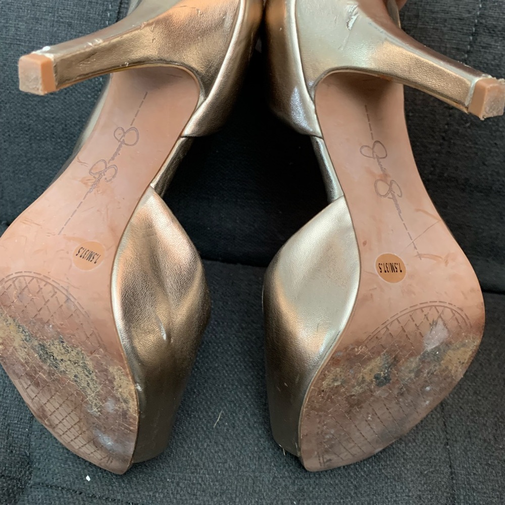 Jessica Simpson gold heels size 7.5 dressy shoes - Picture 6 of 7